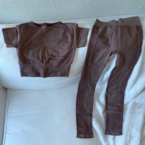 Prettittlething activewear set